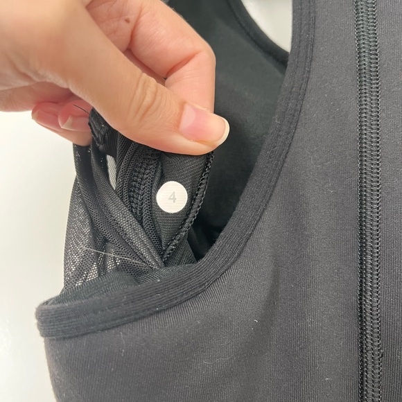 Lululemon Globetrotter dress size 4 - Picture 9 of 10